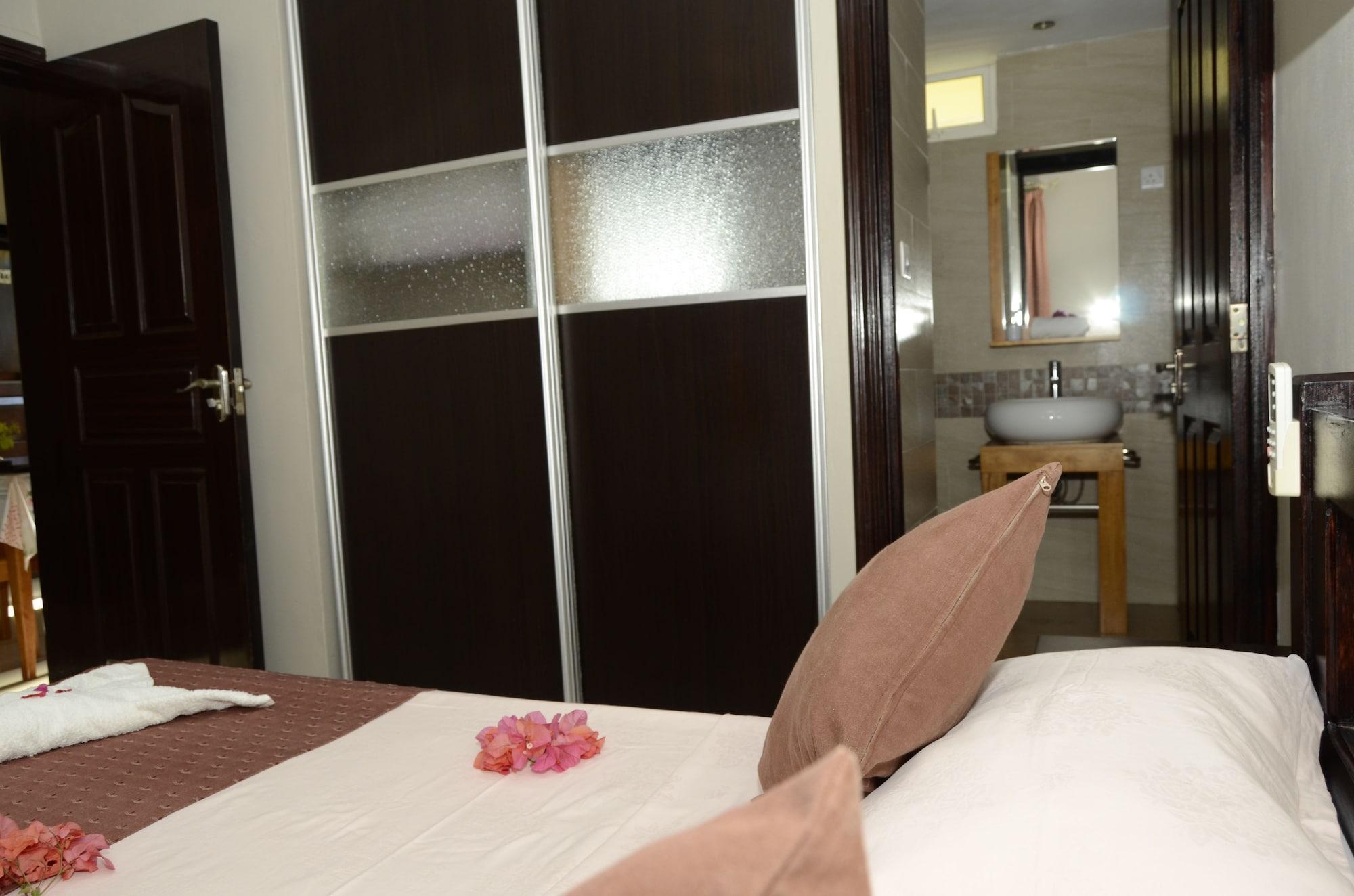 Villa Narmada Grand Baie Exterior photo