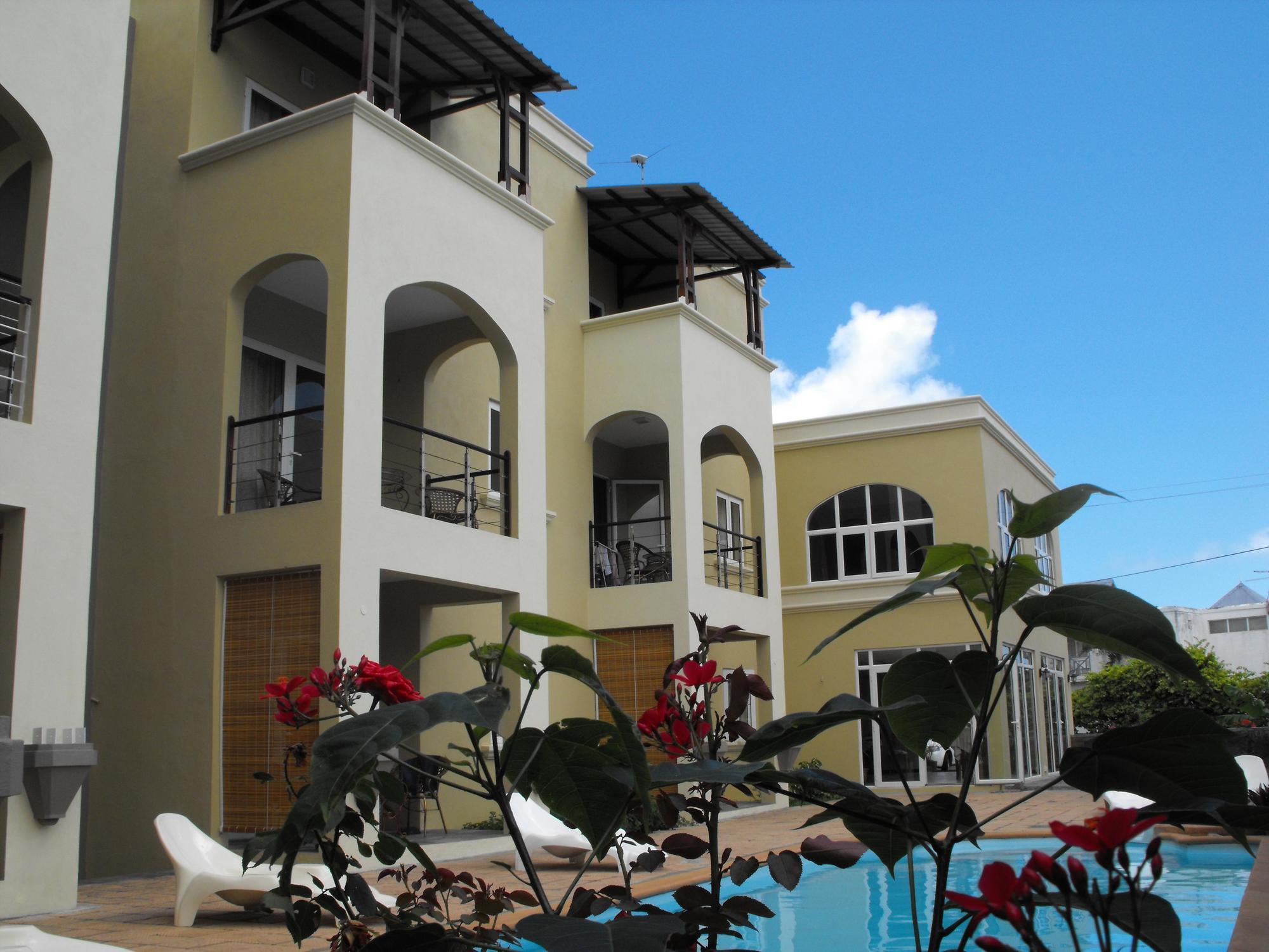 Villa Narmada Grand Baie Exterior photo