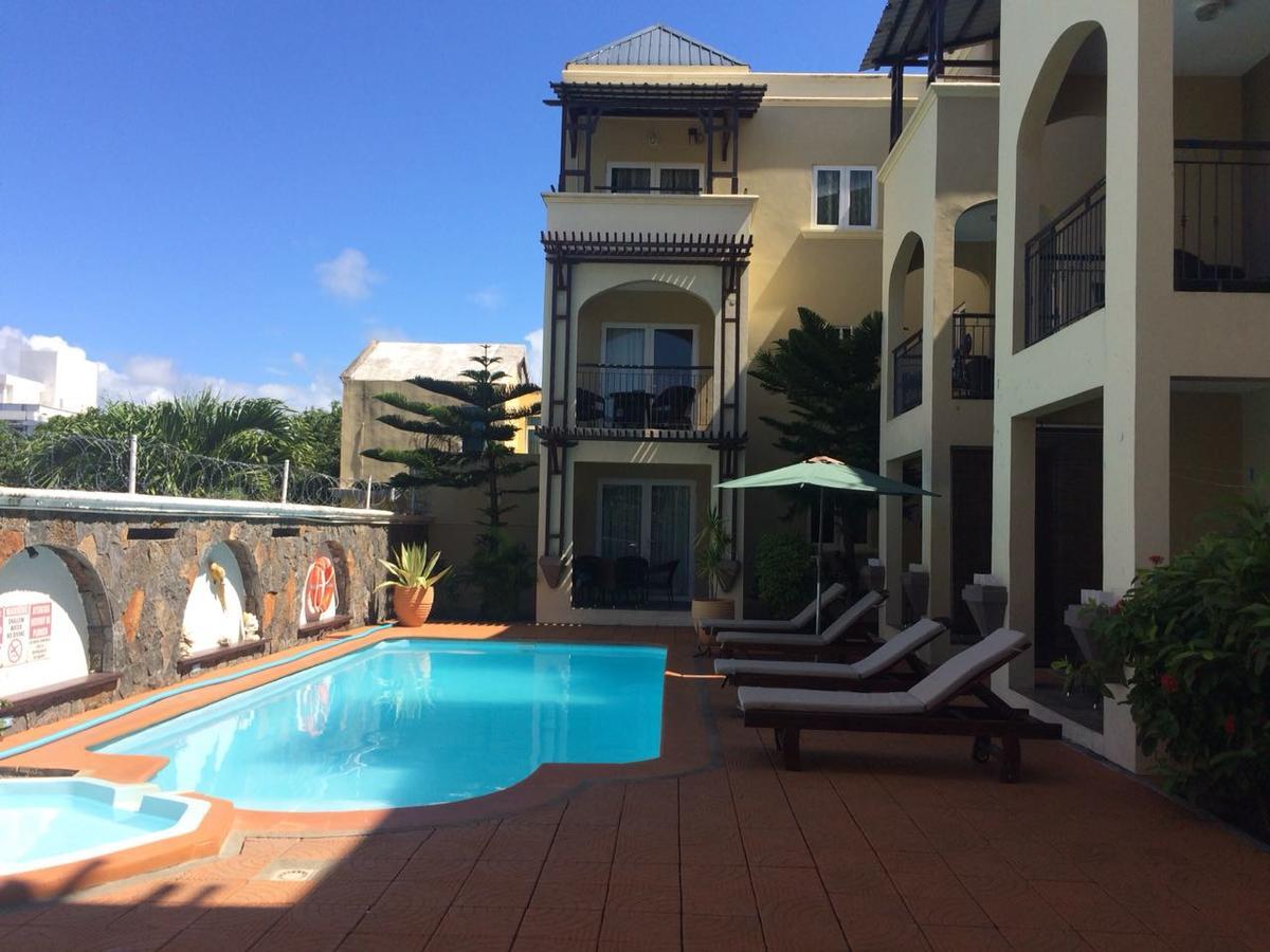 Villa Narmada Grand Baie Exterior photo