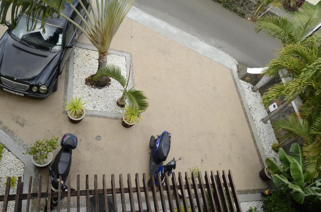 Villa Narmada Grand Baie Exterior photo